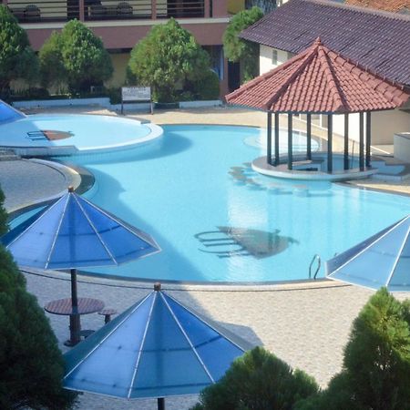 Uni Beach Hotel Pangandaran Exterior foto