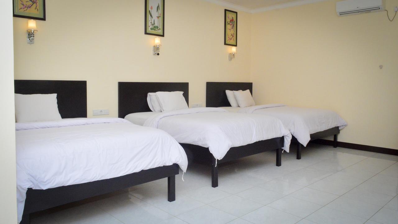 Uni Beach Hotel Pangandaran Exterior foto